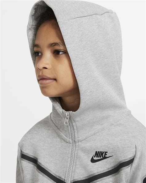 boys nike tech fleece.